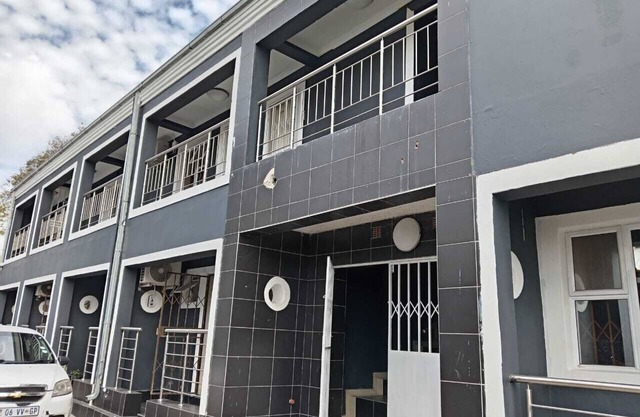 Chic 1-bedroom apartment in wonderful Johannesburg South with WiFi, AC