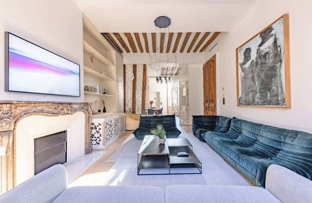 Chic 2-Bedroom Haven