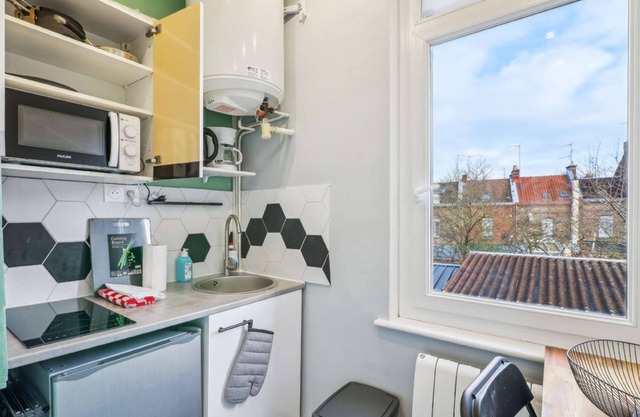 Chic and comfortable studio