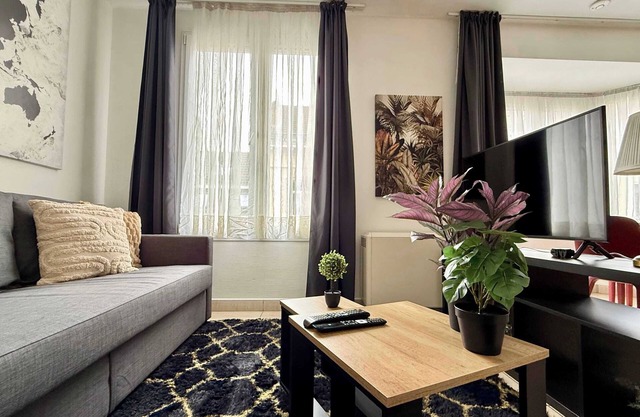 Chic and peaceful, 2 minutes from the European Parliament