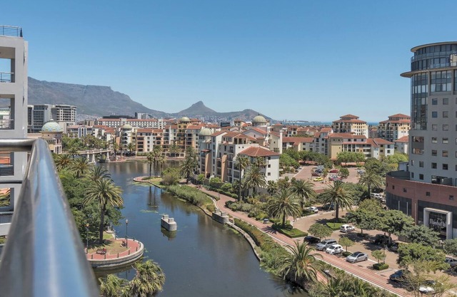 Chic apartment with 1 bedroom and WiFi, fitness room in delightful Cape Town