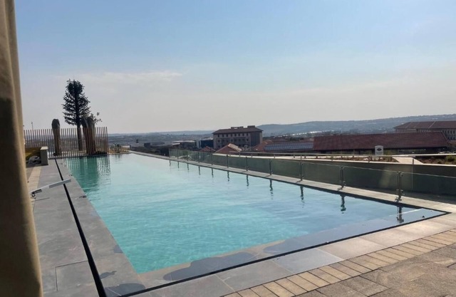 Chic & Elegant - Apartment for 2 in the Elite Ellipse Executive Apartments.