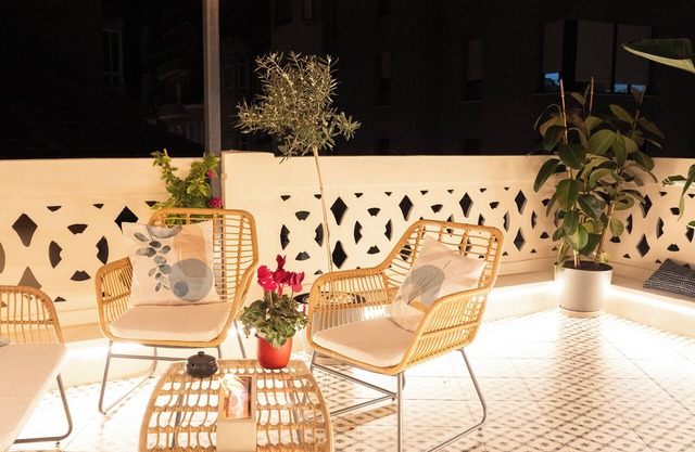 Chic penthouse in an exclusive building of only two floors in the center of Alicante.