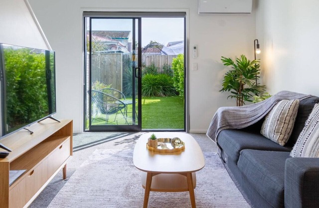 Chic Riccarton Stay with Parking + Outdoor Space