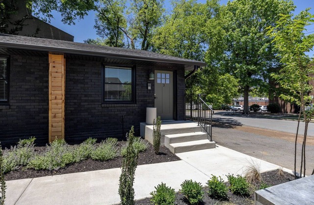 Chic Studio Near Vanderbilt/Hillsboro | The Nomad