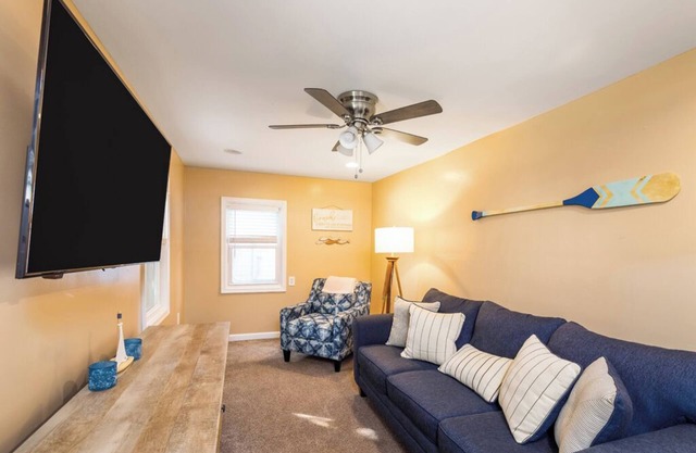 Chic Ventnor Apartment: Close to AC, Walk to Beach