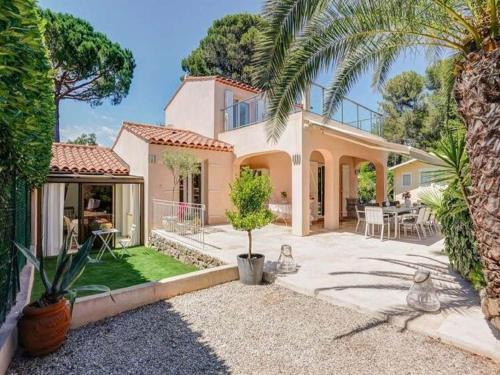 Chic Villa in Mouans-Sartoux