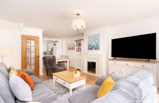 Child friendly house with private parking near the Mumbles seafront.