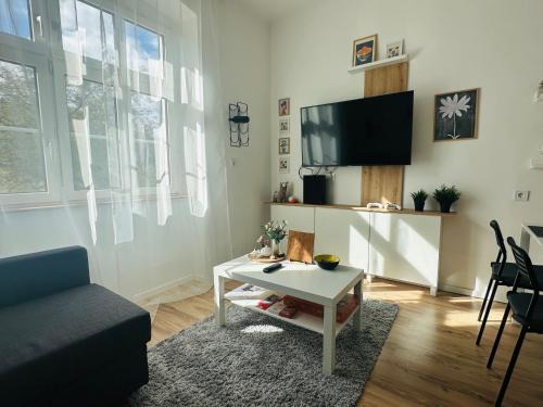 Chloe's Apartments 2