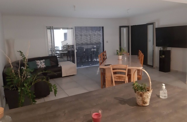 CHORGES New villa in the heart of the village