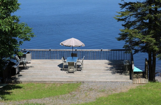 CHRISTMAS AT THE COTTAGE!