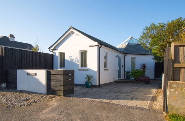 Chy Vean - Three Bedroom House, Sleeps 6