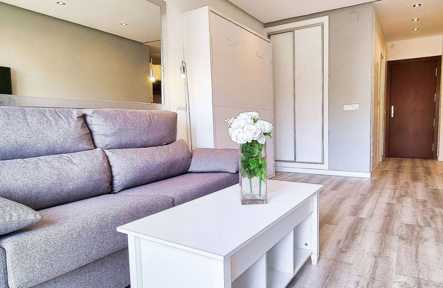 Cibeles 904. Modern Studio with Sea Views in Marbella centre.