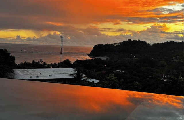 CIMA DEL MAR #1 - Cozy downstairs poolside condo w/ocean views in Samara center
