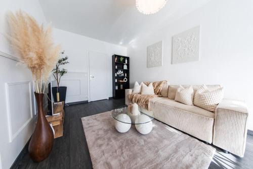 CineHome - 5 min Tours centre-Parking/Tram au pied