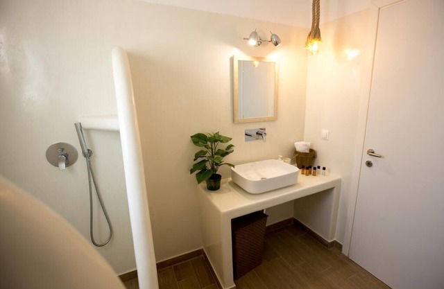 Cinnamon Suites House