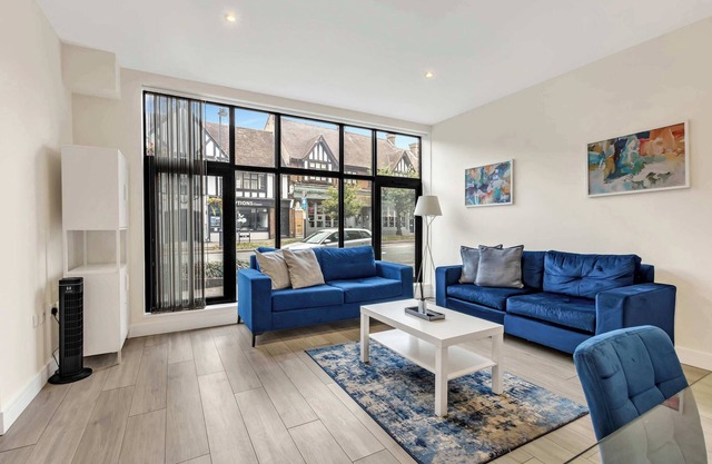 City Service Lets | New London 2Bed With Parking | Long Stays Welcome