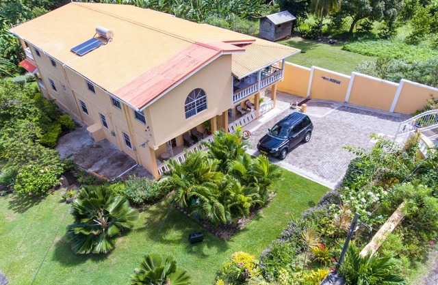 ClarenceVille Villa Apartments