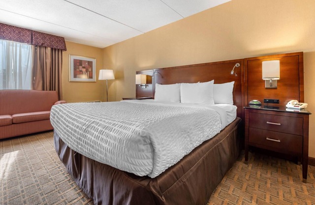 Clarion Hotel Conference Center on Lake Erie