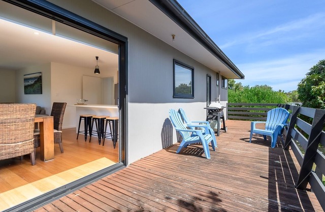 Classic 70's Beach House Outside - 97-99 Lohr Avenue