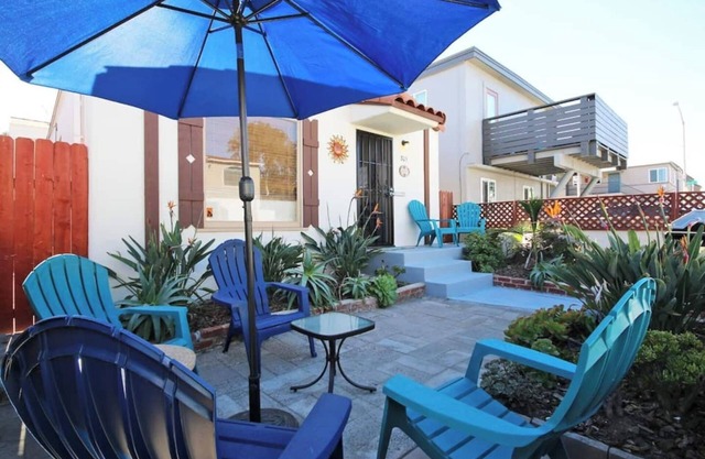 Classic Beach Cottage Steps to Sand + A/C & Garage
