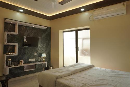 Classy5 Guest House