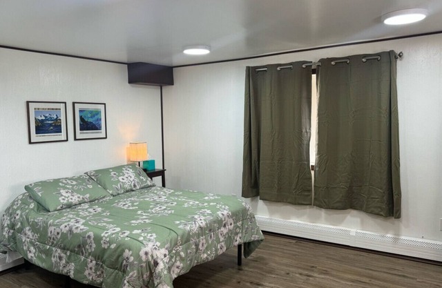 Clean and Quiet Studio Apartment C