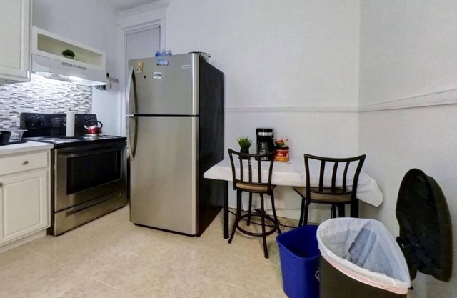 Clean1-bedroom apartment in Philadelphia with AC, WiFi