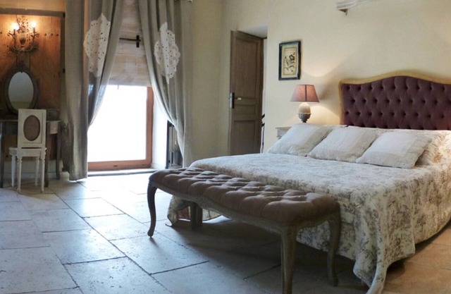 Clos de Raveyron for 6 people