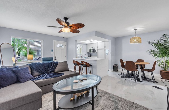 🏖️Close to Beach🌴Public Park Across the Street🐬Indian Oaks #7 - Sandy Toes