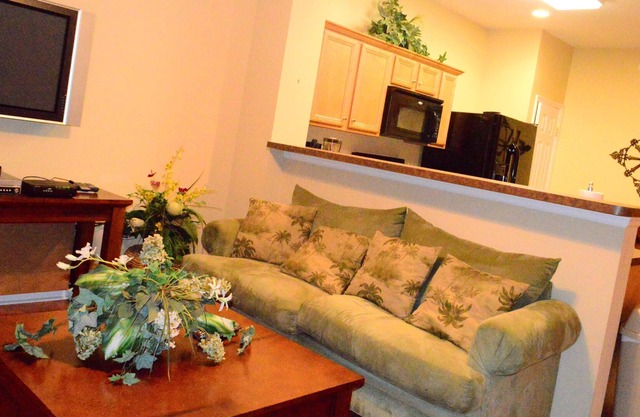 Close to Disney 3 bdrm 3 bath- Unit 8 Crestwynd