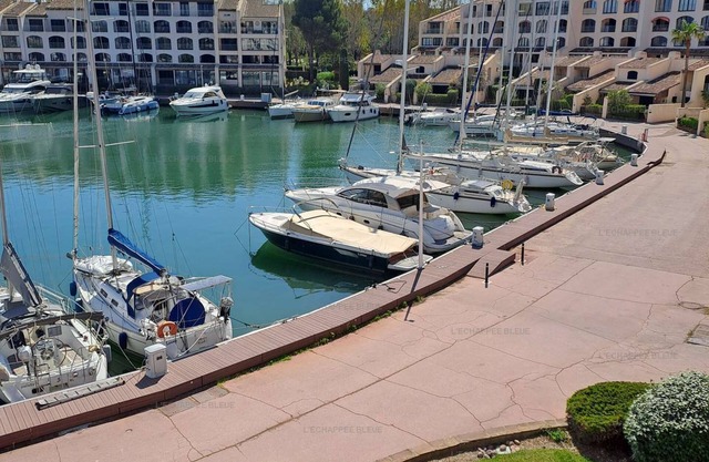 Close to Saint-Tropez – Apartment for 4 People with Marina View