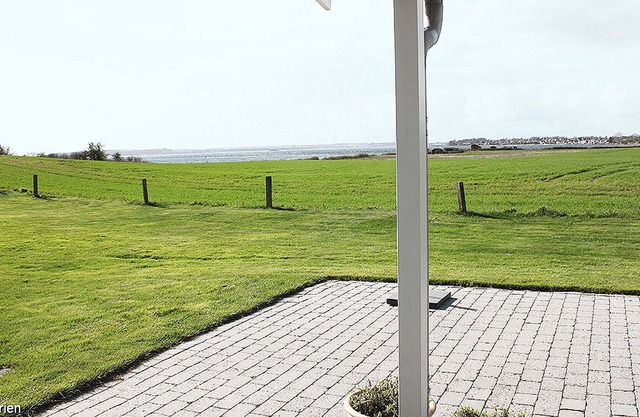 Close to the beach and child-friendly holiday home with sea views on Funen