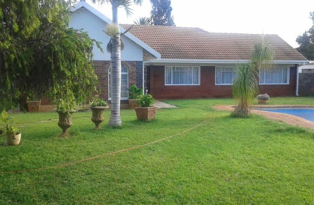 Close to the city centre & walking distance to the Zimbabwe National Trade Fair