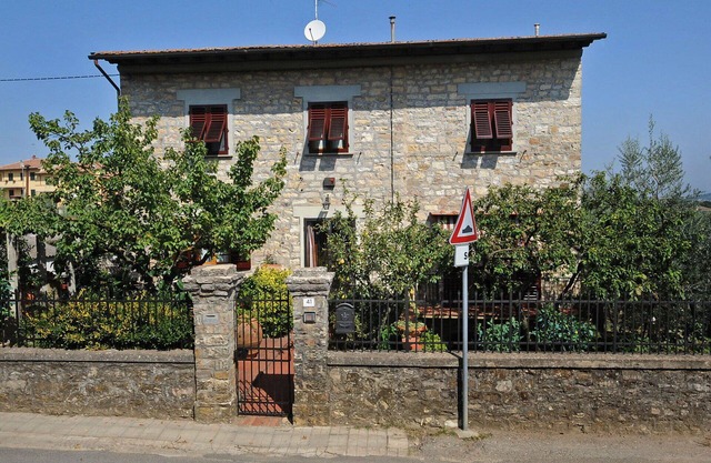 Cosy apartment for 6 people with WIFI and terrace, close to Greve In Chianti