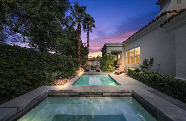 COACHELLA FESTIVAL-5 min.Drive- Desert Oasis-Private Pool/Hot Tub& Gas FireTable