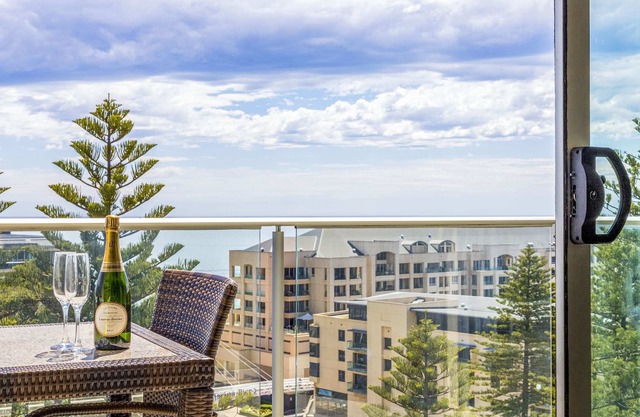 Coast on Colley, Oceanview 1BR Glenelg