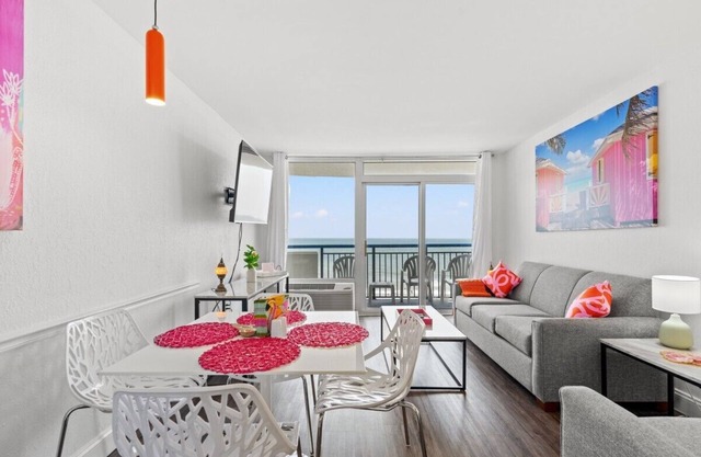 Coastal 2 Bedroom Condo-Oceanfront Views-Boardwalk 639 and 640