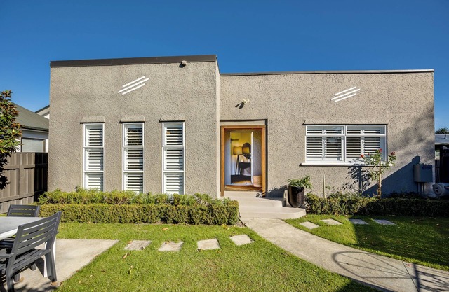 Coastal Charm - Napier Holiday Home