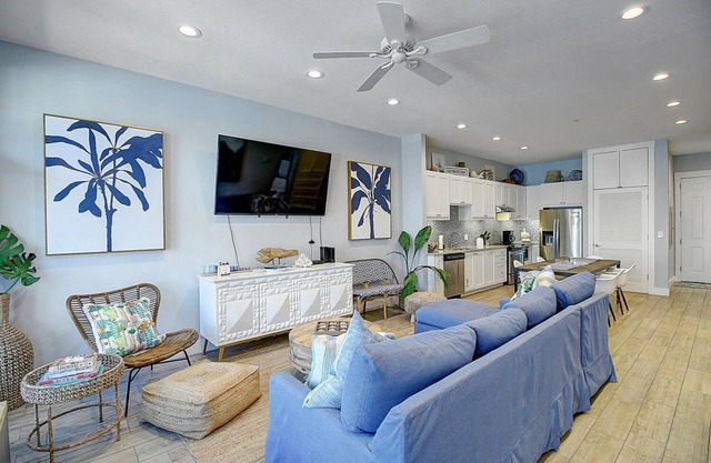 Coastal-Chic Condo w/Designer Details+All Amenities@Cinnamon Shore!
