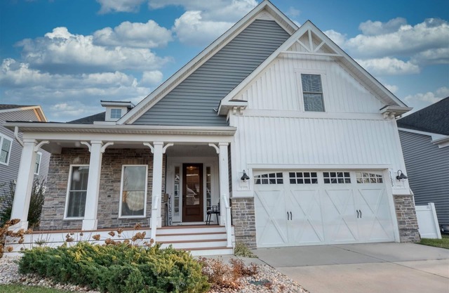 Coastal Club * Spacious and Luxurious 6BR house , w 4 Baths Sleeps up to 14