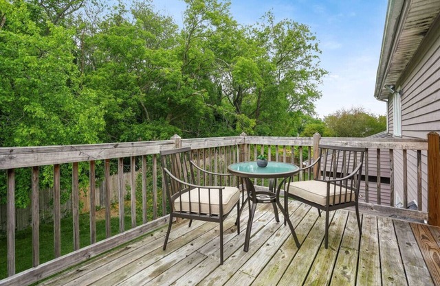Coastal Comfort 6BR Home — Minutes to the Shore
