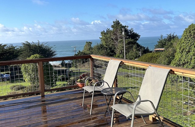Coastal Cottage Jenner with Stunning Views! Pet-Friendly, Remote and Private