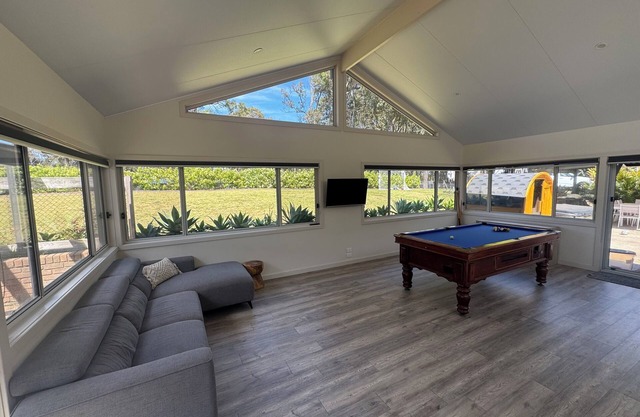 Coastal Country Haven | Sauna, Spa, Space & Serenity