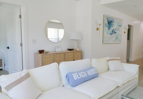 Coastal Crew Retreat - Sleeps 12