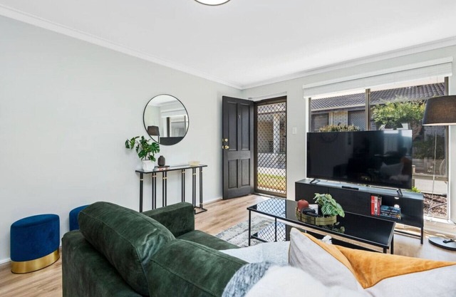 Coastal Elegance! A Luxurious, Dreamy Escape!