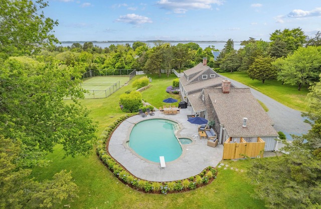 Coastal Estate With Heated Pool and Tennis!