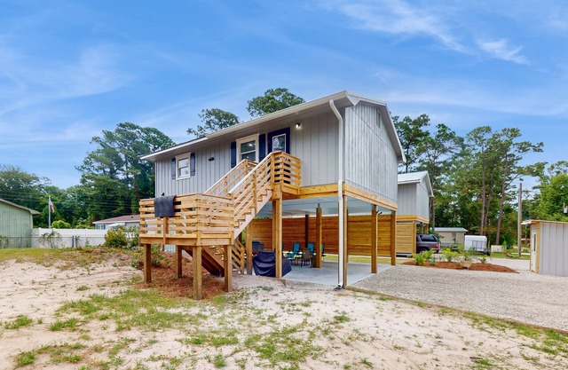 Coastal home close to beach and local attractions