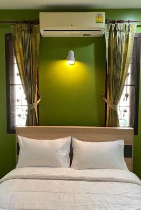 Coastal Lodge Bang saray