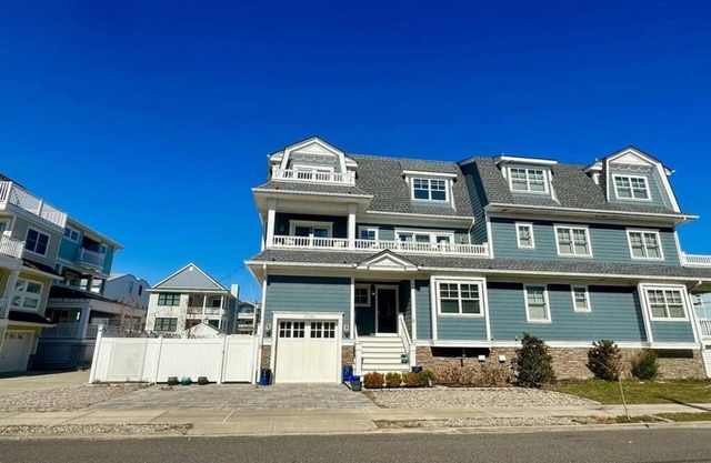Coastal Luxury on the Beach Block – 6BR, 4.5BA, Steps from the Sand!